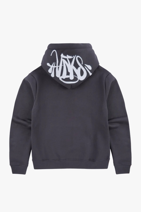syna world clothing